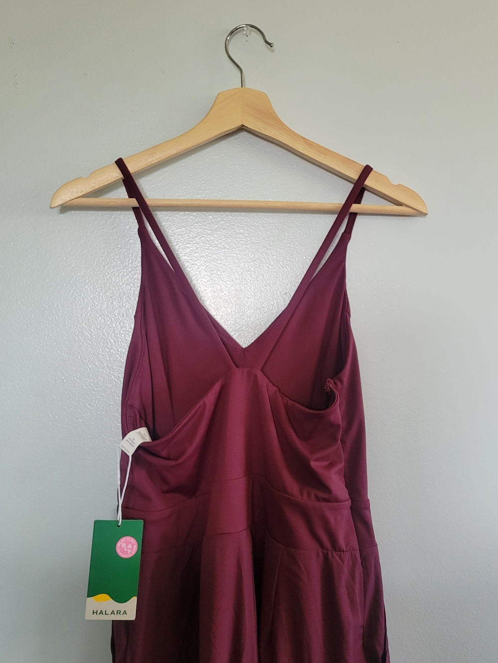 NWT HALARA Breezful V-Neck Wide-Leg Jumpsuit Sz M Quick Dry Maroon - Picture 12 of 14